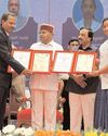 राज्यपाल का विद्यार्थियों से पढ़ाई के साथ-साथ एनएसएस से जुड़ने और समाज में योगदान देने का आह्वान राज्यपाल का विद्यार्थियों से पढ़ाई के साथ-साथ एनएसएस से जुड़ने और समाज में योगदान देने का आह्वान10