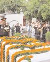 'नौशेरा के शेर' ब्रिगेडियर उस्मान की पुण्यतिथि पर दिल्ली में सेना ने दी श्रद्धांजलि 'नौशेरा के शेर' ब्रिगेडियर उस्मान की पुण्यतिथि पर दिल्ली में सेना ने दी श्रद्धांजलि3