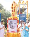 प्रधानमंत्री मोदी, स्टालिन और अन्य नेताओं ने कामराज की जयंती पर उन्हें याद किया प्रधानमंत्री मोदी, स्टालिन और अन्य नेताओं ने कामराज की जयंती पर उन्हें याद किया15