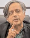 थरूर ने उनके और राहुल के बीच विरोधाभास वाले पोस्ट को ‘विचारशील’ बताया32