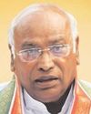 मणिपुर में हिंसा नहीं रुकी, राजधर्म निभाने में प्रधानमंत्री विफल : खरगे मणिपुर में हिंसा नहीं रुकी, राजधर्म निभाने में प्रधानमंत्री विफल : खरगे