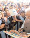 मेरी नसों में गर्म सिंदूर बहता है; भारतीयों के खून से खेलना पाक को महंगा पड़ेगा : मोदी मेरी नसों में गर्म सिंदूर बहता है; भारतीयों के खून से खेलना पाक को महंगा पड़ेगा : मोदी