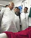 खरगे ने लिया विमान दुर्घटना स्थल का जायजा, पीड़ित परिजनों से भी मिले2