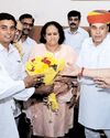 अधिकारी लोक हित में पूरी संवेदनशीलता और अनुशासन के साथ करें काम : पटेल22