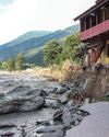 भारत के विभिन्न भागों में बारिश और बाढ से जनजीवन अस्त-व्यस्त1