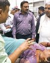 बारिश के चलते अस्पताल की दीवार गिरने से भारी तबाही, 7 की मौत2