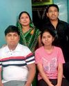 पापा के हौसले और अपनी हिम्मत से लड़ रहा अंधेरे से जंग10