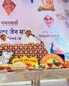 चातुर्मास प्रवास पर पद विहार कर आर्यिका पहुंची जैन मंदिर, स्वागत में तैयार किए तोरण द्वार, रंगोली से सजाया मार्ग, नाचा के बीच तीर्थंकरों का जयघोष4