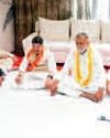रामजीलाल अग्रवाल को श्रद्धांजलि देने बृजमोहन के घर पहुंचे मप्र के मंत्री विजयवर्गीय और पटेल रामजीलाल अग्रवाल को श्रद्धांजलि देने बृजमोहन के घर पहुंचे मप्र के मंत्री विजयवर्गीय और पटेल13