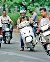 'रांग साइड ड्राइविंग' से वसूले सवा चार करोड़0