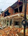 रोहिणीपुरम गोल चौक पर अवैध निर्माण हटाने गरजा तोडूदस्ता12
