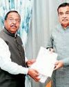 परिवहन मंत्री गडकरी से मिले रामविचार, सड़कों के लिए 596 करोड़ की मंजूरी18