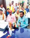 फरियादियों की समस्याओं का तत्काल निदान कर रहे महापौर
