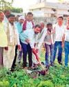 रावनगुड़ा में सामुदायिक भवन का भूमिपूजन रावनगुड़ा में सामुदायिक भवन का भूमिपूजन