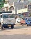 नो एंट्री के बाद भी शहर में बेधड़क दौड़ रहे हाइवा1
