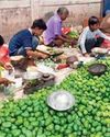 बाजार में पहुंचने लगी आचारी आम की खेप बाजार में पहुंचने लगी आचारी आम की खेप