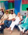 कर्मचारियों की मांगों पर दिया समर्थन कर्मचारियों की मांगों पर दिया समर्थन