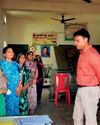 कलेक्टर ने देखा दुग्ध उत्पादक समिति का कार्य कलेक्टर ने देखा दुग्ध उत्पादक समिति का कार्य16