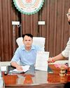 राजधानी से डॉक्टर चला रहा छुईखदान में अस्पताल10