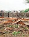 डामरीकरण में देरी, मंडी में दुकानों का घटिया निर्माण0