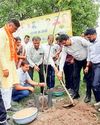 निगम का आयोजन : पर्यावरण की रक्षा के लिए दिलाई शपथ महापौर ने आनंद वाटिका में किया वृक्षारोपण13