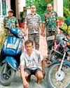 दो चोरी की मोटरसाइकिलों के साथ आरोपी गिरफ्तार7