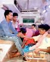 जहरीला खाना खाने से बेहोश हुए एक ही परिवार के 8 सदस्य5