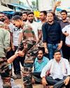 किसानों की डीएपी खाद की समस्या को लेकर कांग्रेसियों ने किया धरना प्रदर्शन3