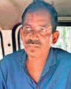 ट्रैक्टर चालक की गुंडागर्दी, साइड मांगने पर बाइक चालक को पीटा ट्रैक्टर चालक की गुंडागर्दी, साइड मांगने पर बाइक चालक को पीटा5