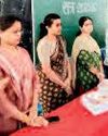 प्रवेश उत्सव में बच्चों को पुस्तक वितरण5