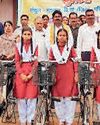 अतरमरा में धूमधाम से मनाया प्रवेश उत्सव12