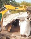 दिल्ली : झुग्गियों में उलझा पक्ष-विपक्ष15