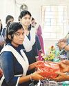 पाठ्य पुस्तक व किया गया साइकिल वितरण छात्रों का तिलक व पुष्प गुच्छ भेंट कर मनाया गया शाला प्रवेश उत्सव13