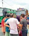 एक महीने से पानी की किल्लत रहवासियों ने किया हाईवे जाम12