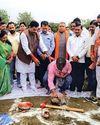 कब्रिस्तान की जमीन पर कांग्रेस नेता अश्विनी बना रहे गोशाला14