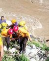 रुद्रप्रयाग में अलकनंदा नदी में गिरी ट्रैवलर धार के विशाल सोनी की मौत, पत्नी लापता5