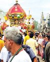 भोपाल में 27 फीट ऊंचे रथ पर निकले भगवान जगन्नाथ, रूस के श्रद्धालुओं ने भी किए दर्शन3