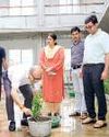 सांची विश्वविद्यालय में कुलगुरू ने रोपा आयुर्वेदिक औषधि पुत्र जीवक का पौधा4
