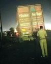 कंटेनर ने बाइक सवार युवक को मारी टक्कर सिर के ऊपर से गुजरा पहिया, मौके पर मौत4