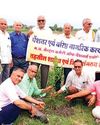 पेन्शनर संघ ने किया फलदार पौधों का रोपण6