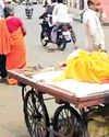 एंबुलेंस गायब, ठेले से पहुंचाया अस्पताल शहर की सड़कों पर हार गई मानवता बुजुर्ग को टक्कर मारकर भागा युवक एंबुलेंस गायब, ठेले से पहुंचाया अस्पताल शहर की सड़कों पर हार गई मानवता बुजुर्ग को टक्कर मारकर भागा युवक29