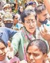झुग्गियों को तोड़ने का विरोध करने पर पूर्व सीएम आतिशी हिरासत में0