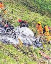 गुप्तकाशी के लिए उड़ान भरी, गिरते ही आग लगी केदारनाथ के पास हेलीकॉप्टर क्रैश, पायलट समेत 7 की मौत4