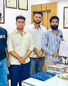 फीस वृद्धि के विरोध में सौंपा ज्ञापन17