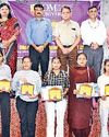 विवि ने मेधावियों को सम्मानित किया18