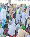 खेड़ी चौपटा में दर्ज मुकदमों को लेकर रामायण टोल प्लाजा पर किसानों ने आयोजित की बैठक0