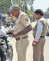यातायात नियमों का उल्लंघन करने वालों के खिलाफ ट्रैफिक पुलिस सख्त15