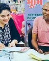 भूमि आश्रम में स्किन स्पेशलिस्ट डॉ. सपना ने बुजुर्गों की जांच की18