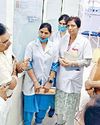 नर्सिंग ऑफिसर और चिकित्सकों को लगाई फटकार11