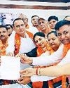 हिन्दू एकता वाहिनी ने डीसी को सौंपा ज्ञापन, चर्च, मस्जिद व कोर्ट में होने वाली शादी में माता-पिता की सहमति अनिवार्य होनी चाहिए13